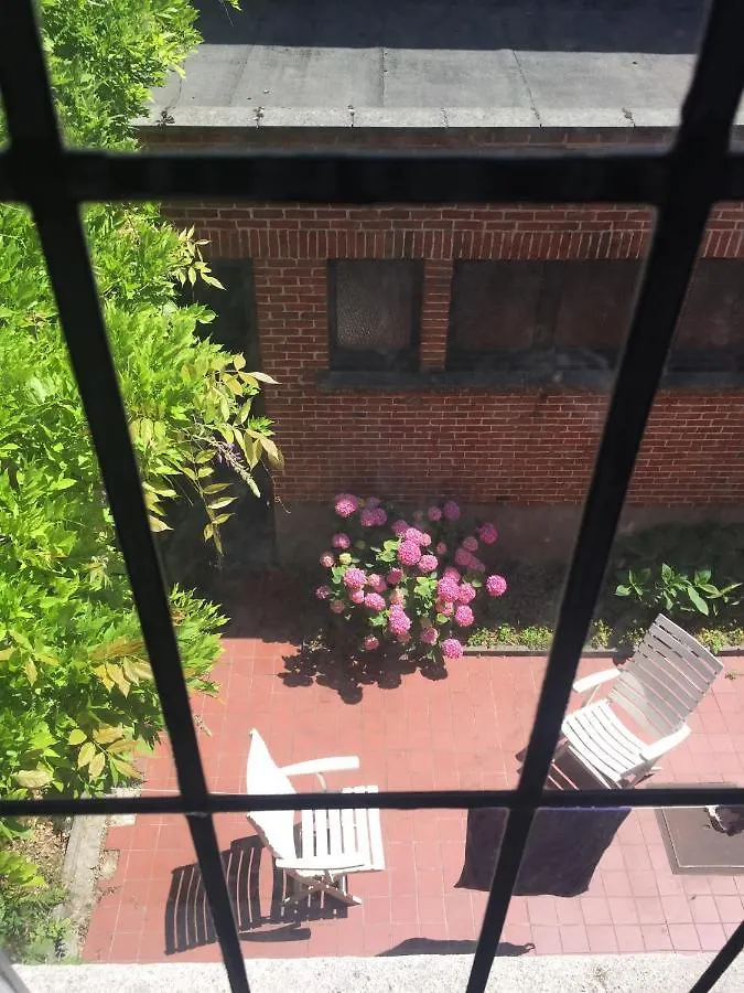 Anglo House Apartment Ghent 0*,  Belgium